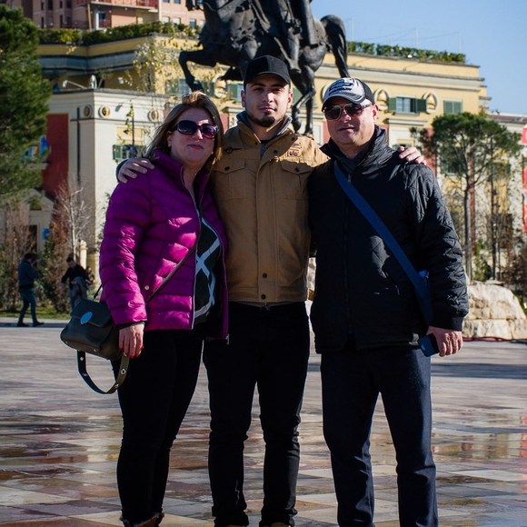 Profile Picture of Erlind Boraj (@erlindboraj) on Poshmark