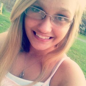 Profile Picture of Kaitlyn Holbert (@kaitlynsierra2) on Myspace