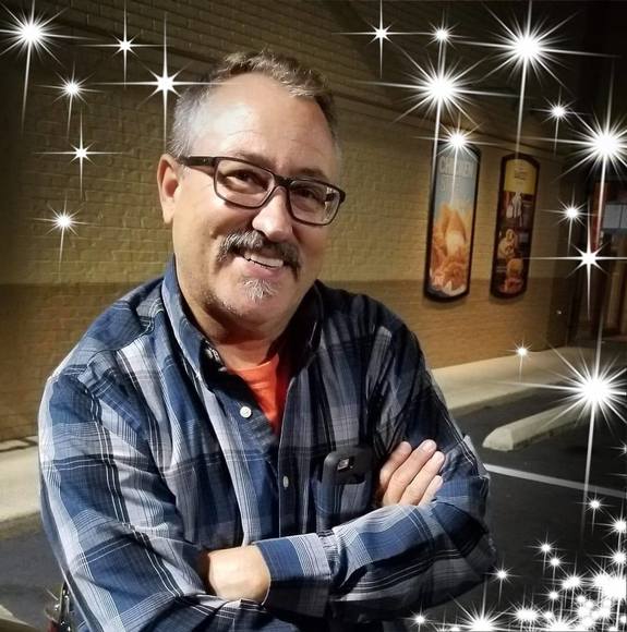 Profile Picture of Mark Thielemann (@mtthielemann) on Poshmark