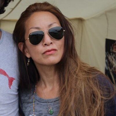 Profile Picture of Angela Park (@pyxiemum) on Twitter
