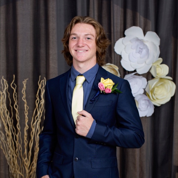 Profile Picture of Cameron Conley (@conley613) on Poshmark