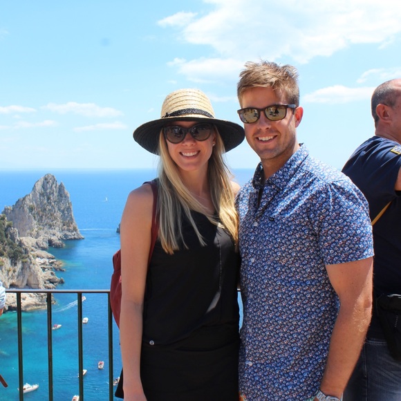 Profile Picture of Laura Stubenvoll (@lschnell91) on Poshmark