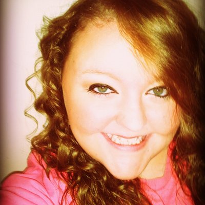 Profile Picture of Kayla McGinnis (@kayraeliv1994) on Twitter