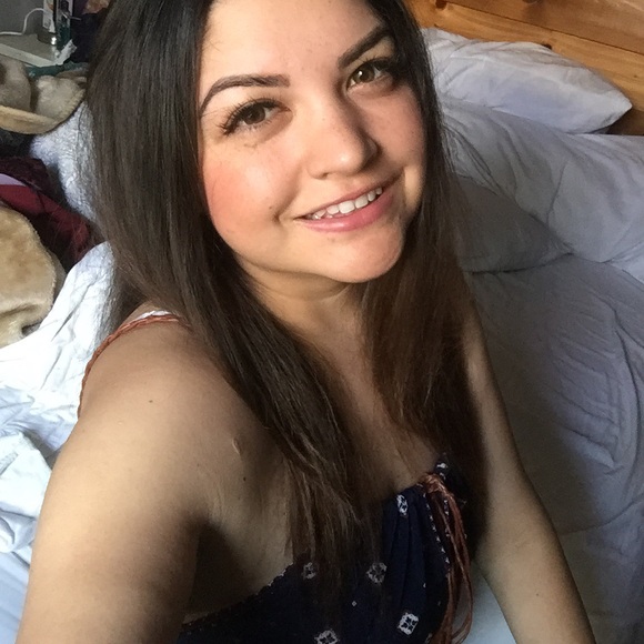 Profile Picture of Aimee Arredondo (@misspalos) on Poshmark