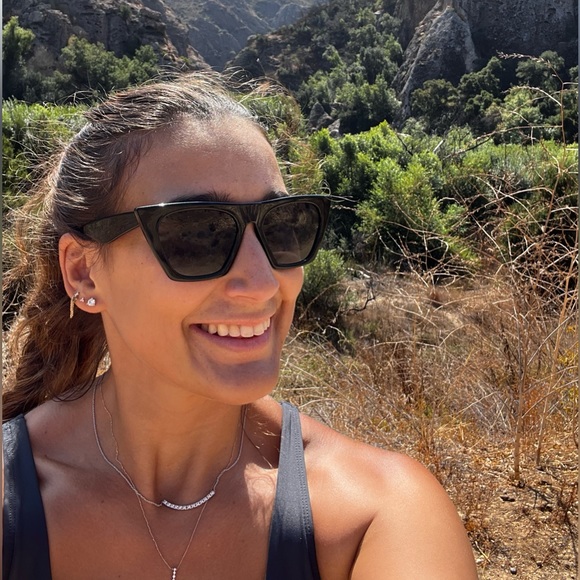 Profile Picture of Victoria Danan (@vdanan) on Poshmark