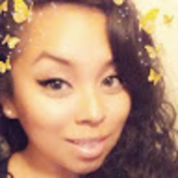 Profile Picture of Maria Osores (@alexavier4313) on Poshmark