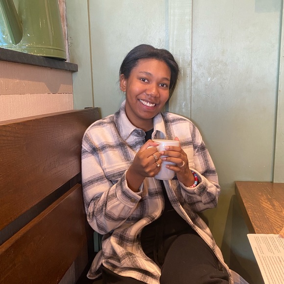 Profile Picture of Sami Bookhardt (@_samii_) on Poshmark