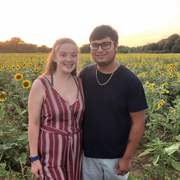 Profile Picture of Amanda Reeves (@akreeves2019) on Poshmark