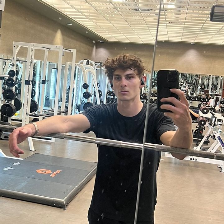 Profile Picture of nicholasxbt (@nicholasstarich) on Tiktok