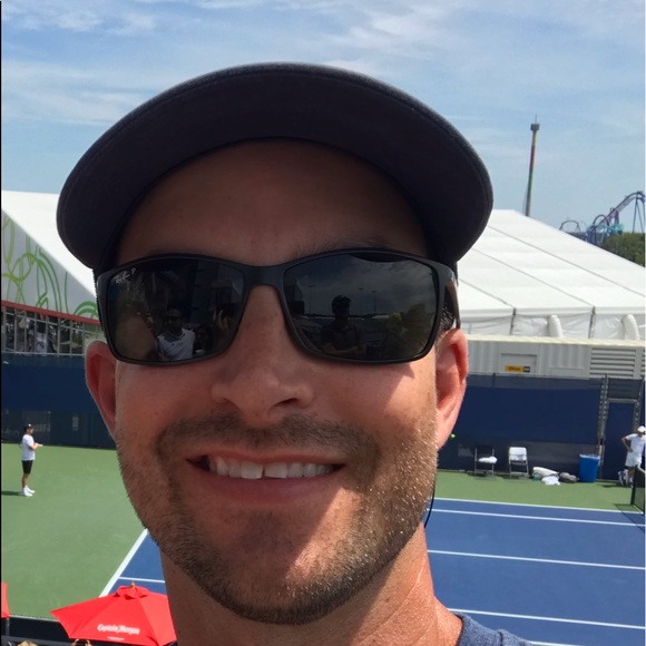 Profile Picture of Kevin Gill (@kevingill933) on Poshmark