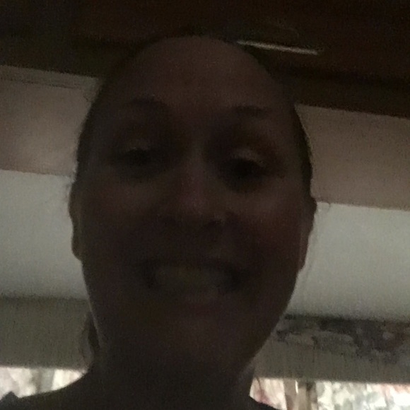 Profile Picture of Regan Moore (@hreesemoo) on Poshmark