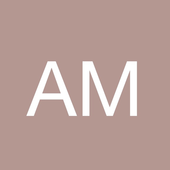 Profile Picture of Alyssa Mcgrath (@ammacc) on Poshmark