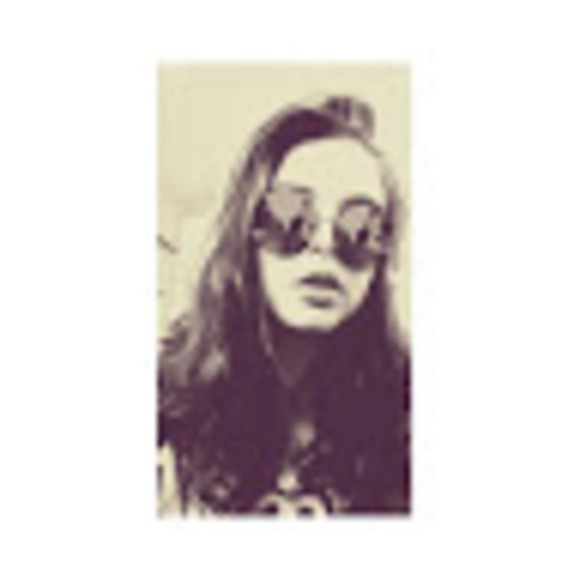 Profile Picture of Charlotte Travers (@charlietravers) on Poshmark