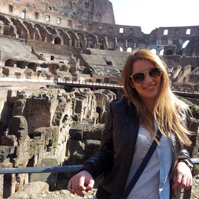 Profile Picture of Vaso Kralli (@VickyHellenK) on Twitter