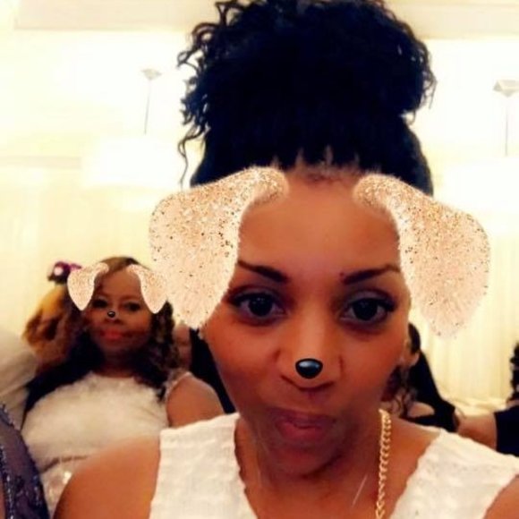 Profile Picture of Tomeka Askew (@askew) on Poshmark