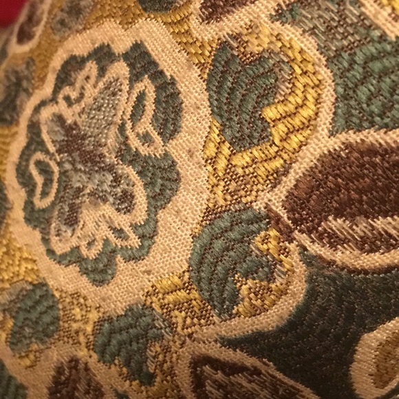 Profile Picture of Christopher Rhodes (@chrisposhmart) on Poshmark