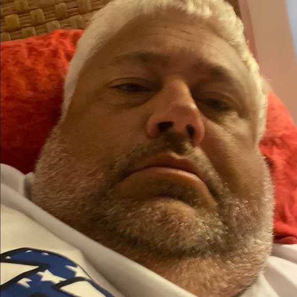 Profile Picture of Erik Endler (@erikendler) on Poshmark