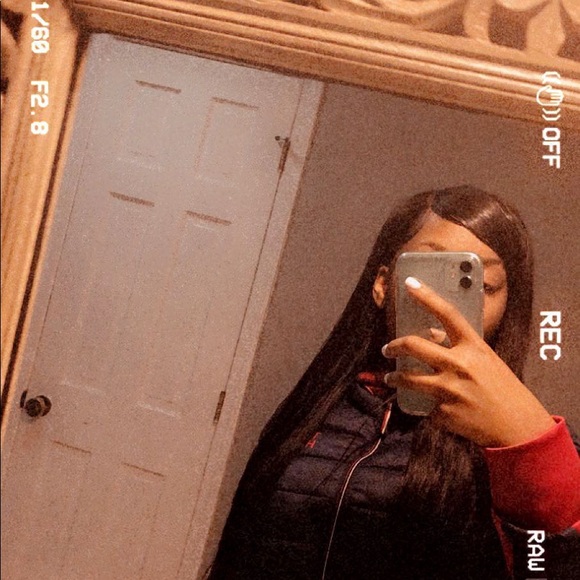 Profile Picture of Ariel Gardener (@agardener27) on Poshmark