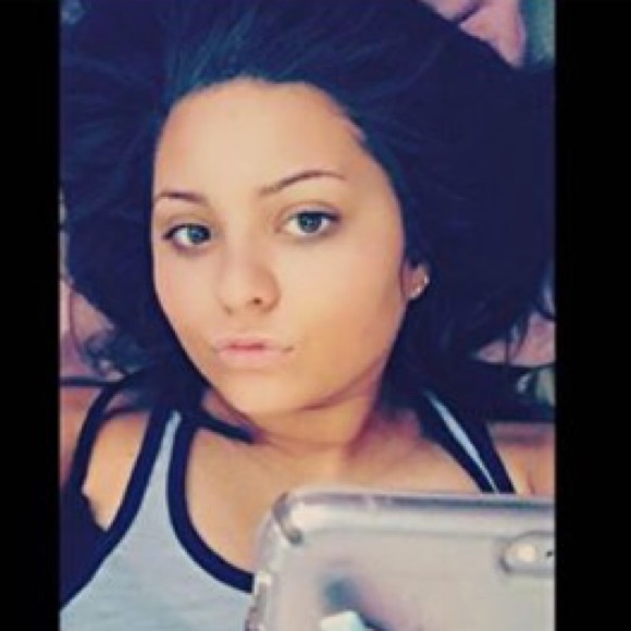 Profile Picture of Karissa Chibbaro (@karissach) on Poshmark