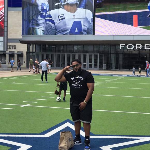 Profile Picture of Trumane Moore (@trumane21) on Poshmark