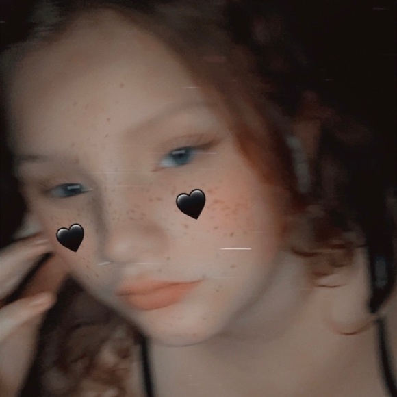 Profile Picture of Amber Mcnutt (@ambershae_) on Poshmark