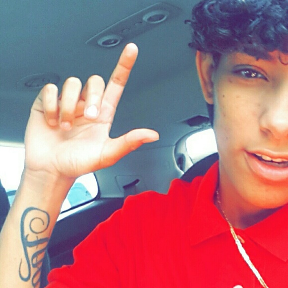 Profile Picture of Alexus Brown (@lexyb127) on Poshmark