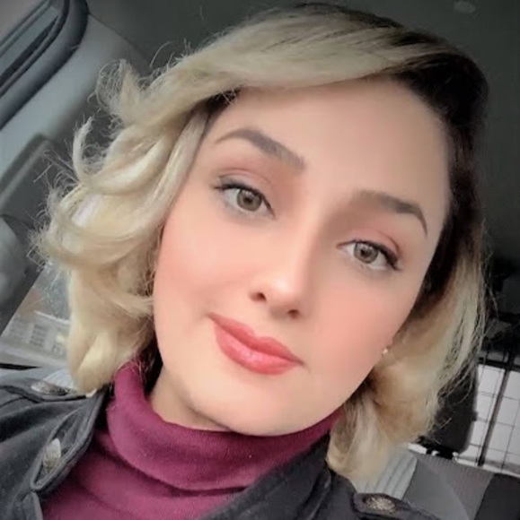 Profile Picture of Elahe Abtahi (@elaheabtahi) on Poshmark
