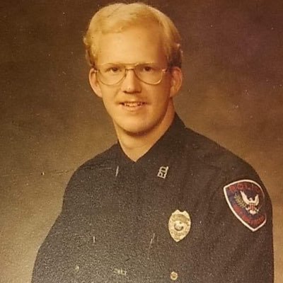 Profile Picture of Kevin M Schneider (@kms_thecoach13) on Twitter