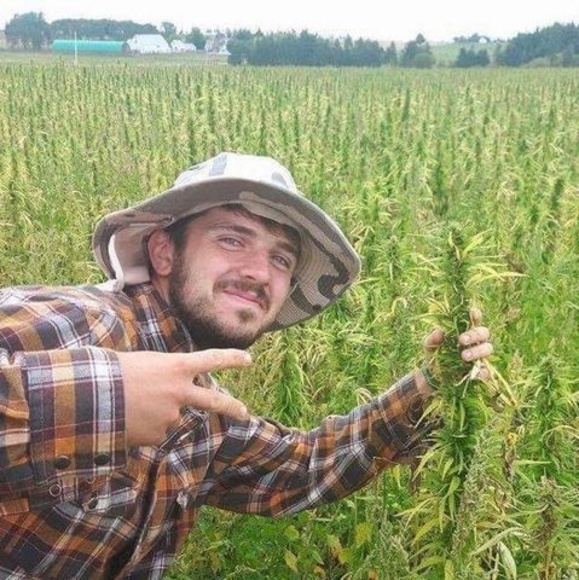 Profile Picture of Daniel Bellerose (@tomatogrower3) on Poshmark