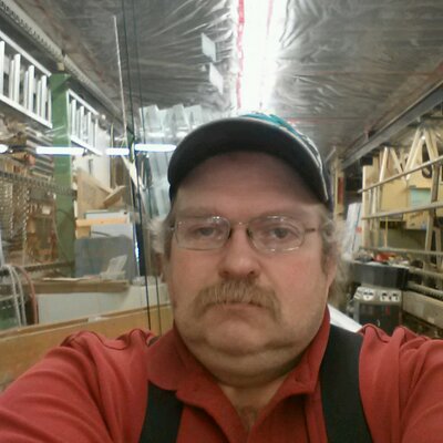 Profile Picture of Robert Whitten (@WhittenRobert) on Twitter