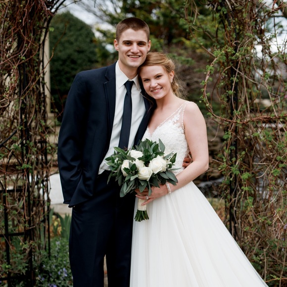 Profile Picture of Kim Pritchett (@klopina) on Poshmark