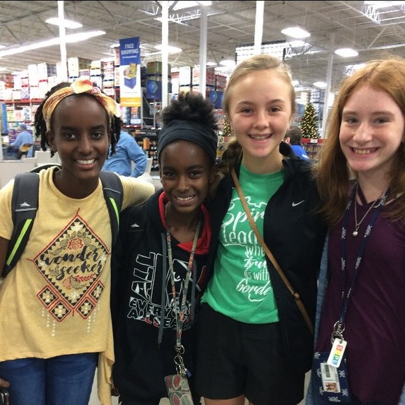 Profile Picture of Ruby Rowe (@rubyrowe1) on Poshmark