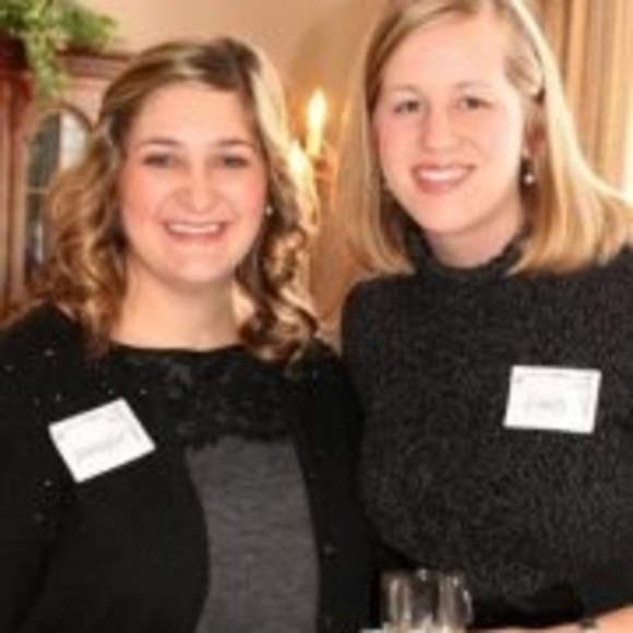 Profile Picture of Henrietta Martin (@henrietta28) on Poshmark