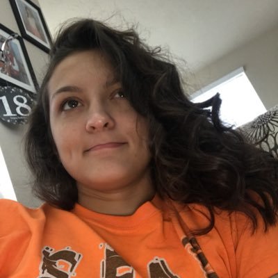 Profile Picture of Katherine Caywood McDonald (@honey_apples99) on Twitter