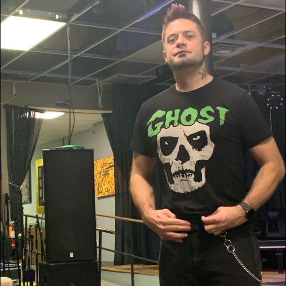 Profile Picture of Joshua Flinchbaugh (@jflinchbaugh) on Poshmark