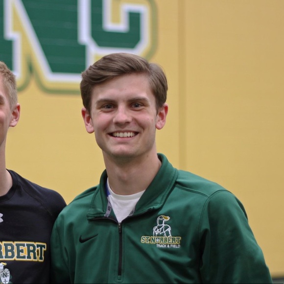 Profile Picture of Jaxsen Schermacher (@jaxrosch) on Poshmark