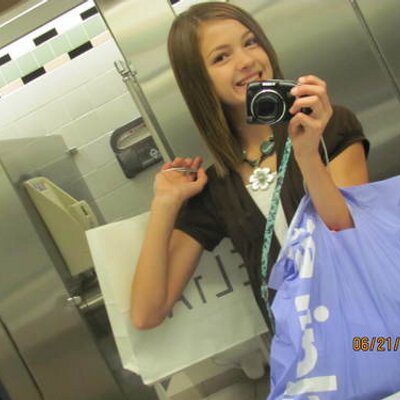 Profile Picture of JuliaCrow (@JuliaCrow3) on Twitter