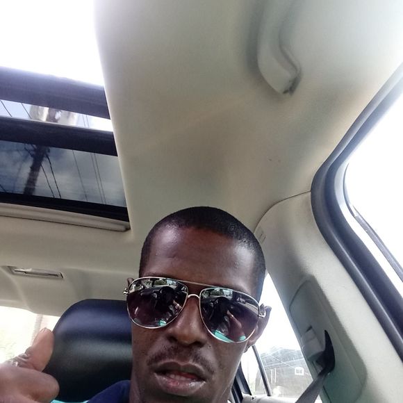 Profile Picture of Darrell Holden (@darrell143) on Poshmark