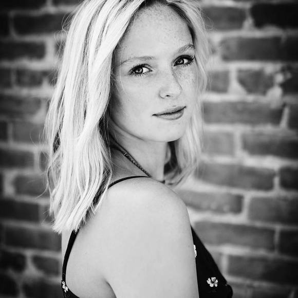 Profile Picture of Lily Beck (@lilycb) on Poshmark