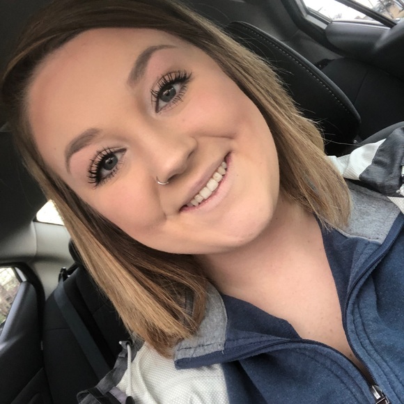 Profile Picture of Haley Mearse (@hmearse) on Poshmark