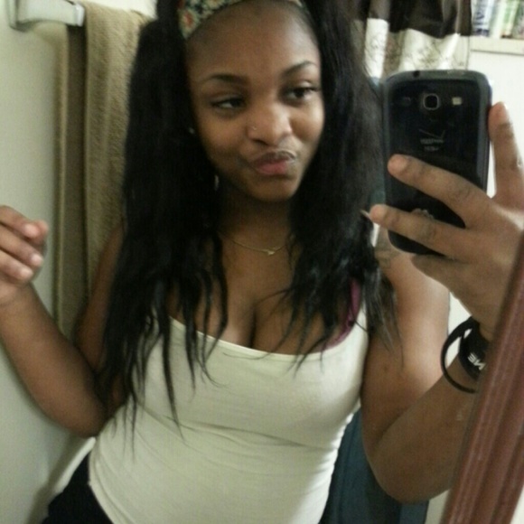 Profile Picture of Dominiquee Mccray (@domo226) on Poshmark