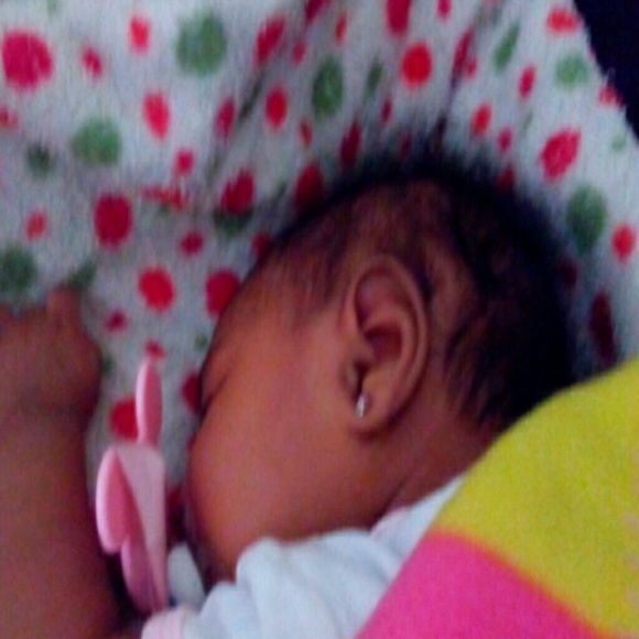 Profile Picture of Carla Roby (@mroby1975) on Poshmark