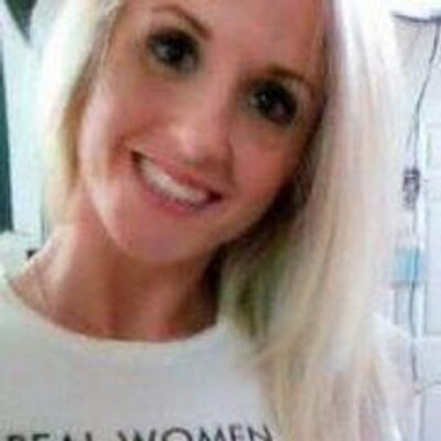 Profile Picture of Ron Paul Girl (@weeniegigantor) on Twitter