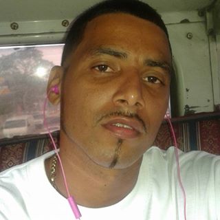 Gulston Robert - Facebook Profile Picture of Gulston Robert (@robert.gulston) on Facebook