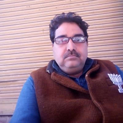 Profile Picture of Suresh Shukla (@SureshshuklaJi) on Twitter