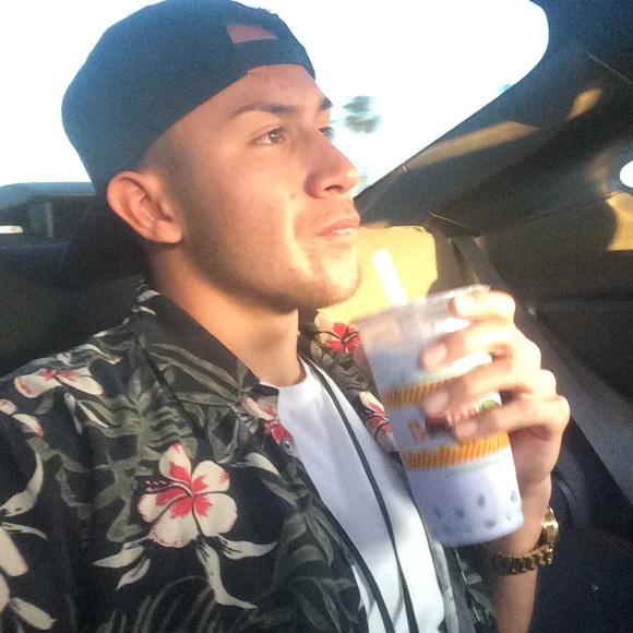 Profile Picture of Bryan Garibaldo (@bryanmorfinn) on Poshmark