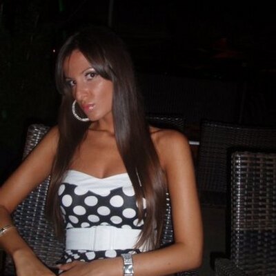 Profile Picture of Lara Burnett (@larahburnett) on Twitter