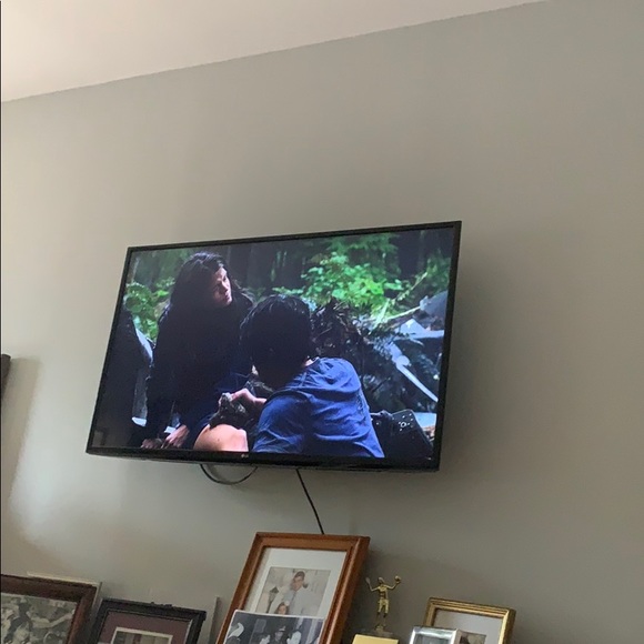 Profile Picture of Kevin Koestner (@kevin_koestner) on Poshmark