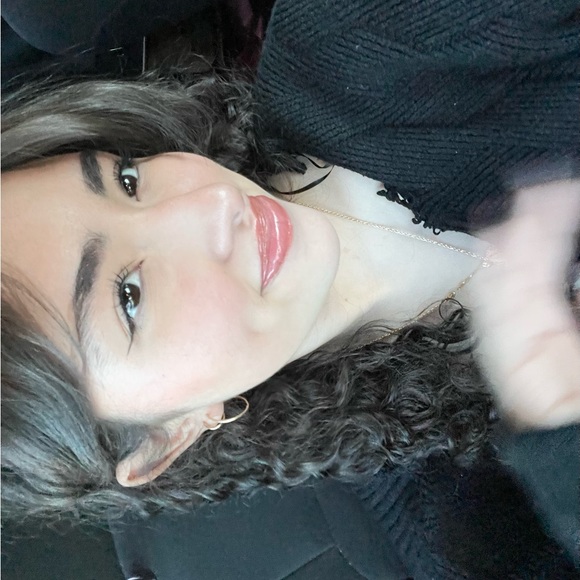 Profile Picture of Florence Moore (@florencemoor181) on Poshmark