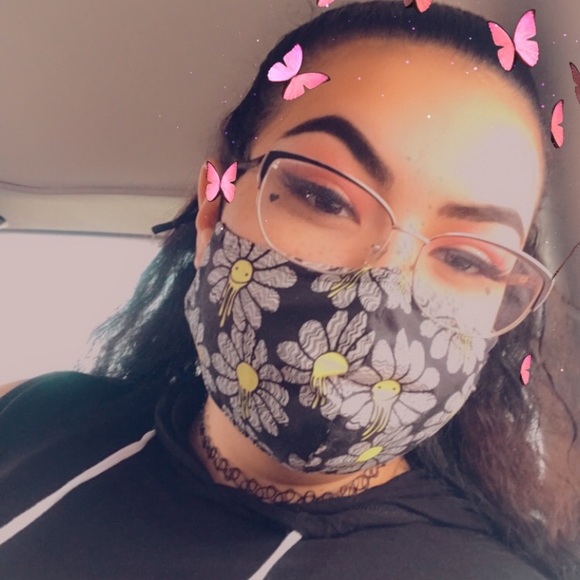 Profile Picture of Juliana Bojorquez (@julianabojor633) on Poshmark